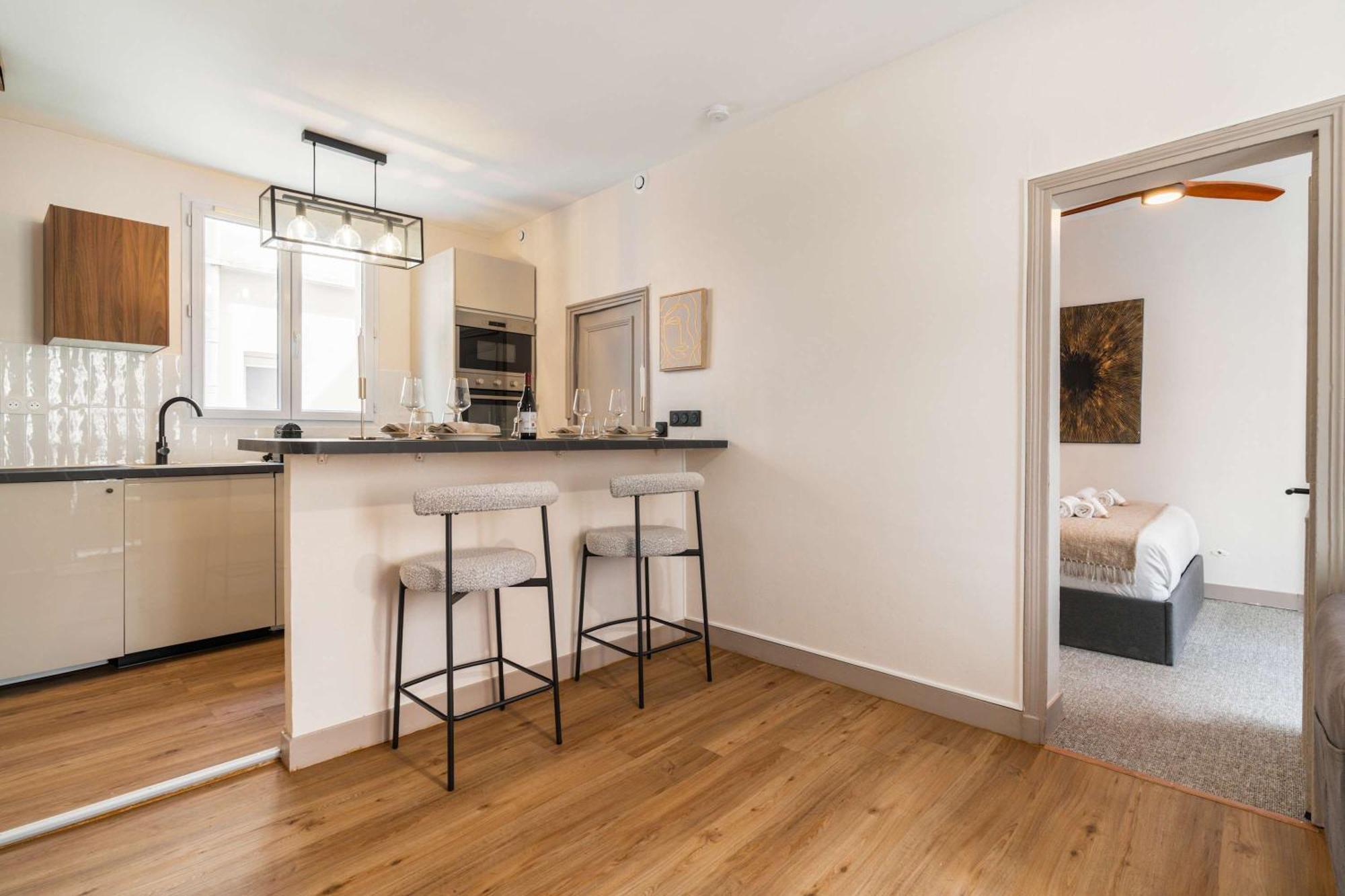Family Apartment In Париж Екстериор снимка