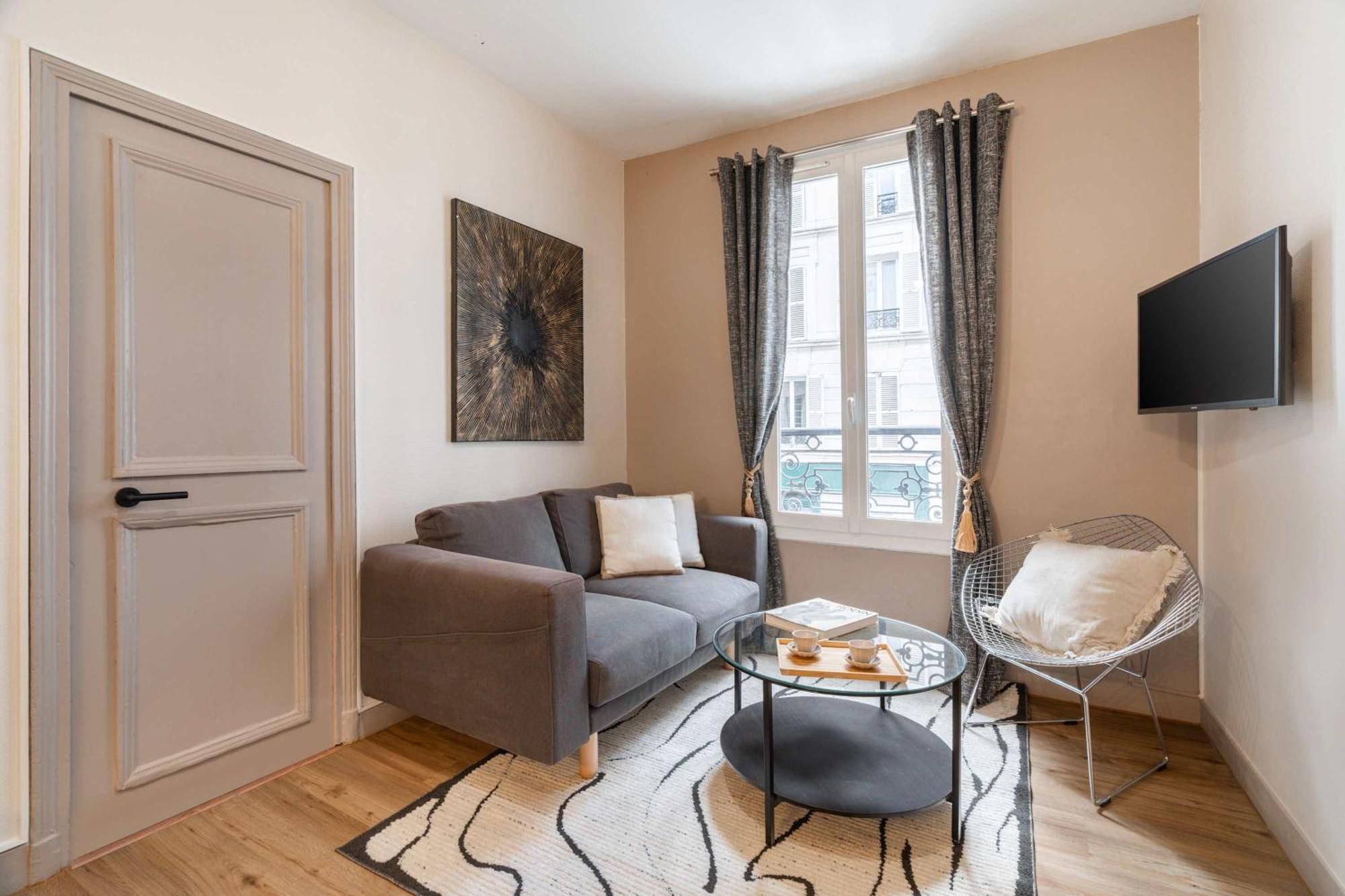 Family Apartment In Париж Екстериор снимка