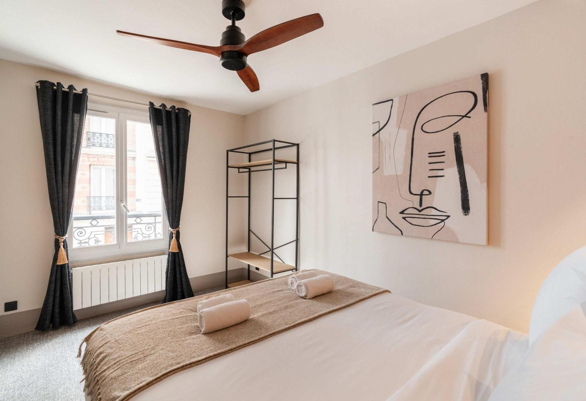Family Apartment In Париж Екстериор снимка
